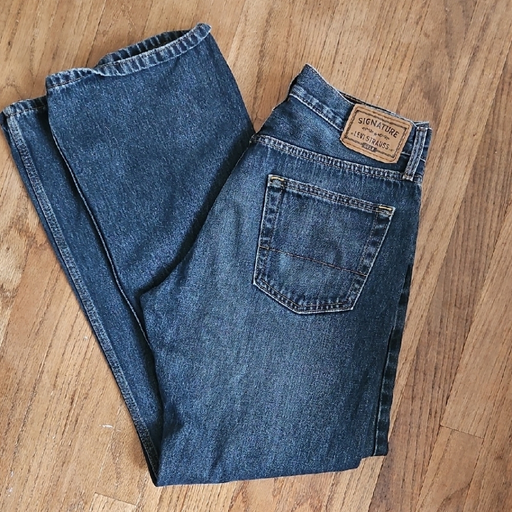 Signature Men's Relaxed Fit Blue Jeans